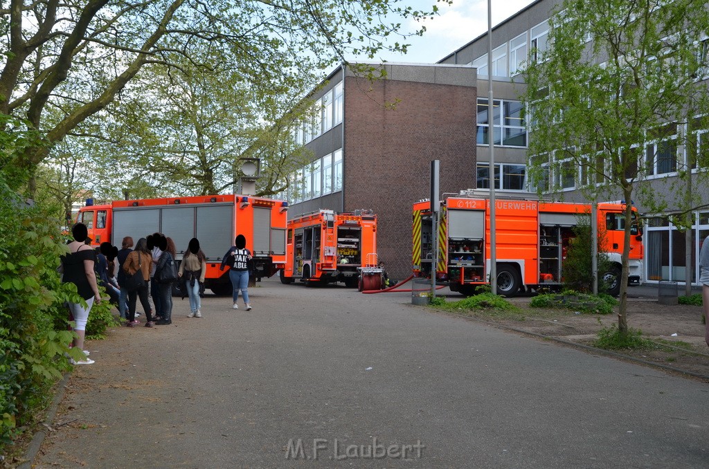Geruch in Schule Koeln Brueck Helene Weber Platz P56.JPG - Miklos Laubert